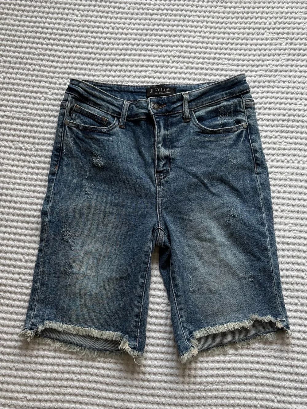 Judy Blue High Rise Cutoff Bermuda Shorts Medium Wash Raw Hem Distressed M